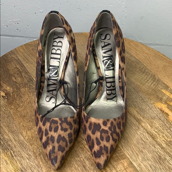 Sam & Libby leopard 🐆 print pumps - Picture 2 of 8